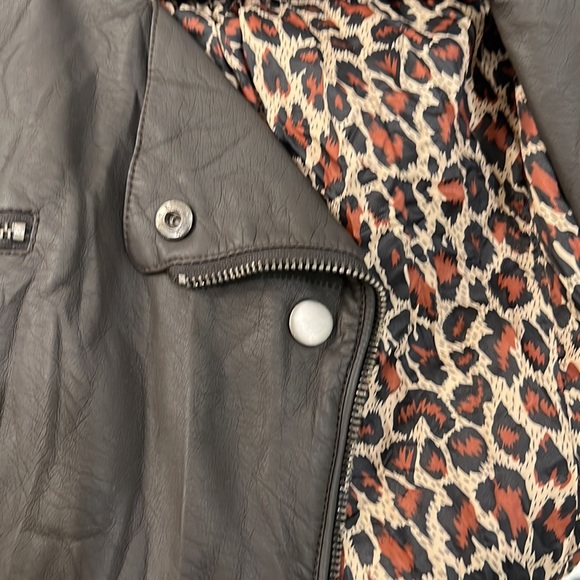 LOVE Culture vest - Picture 3 of 3